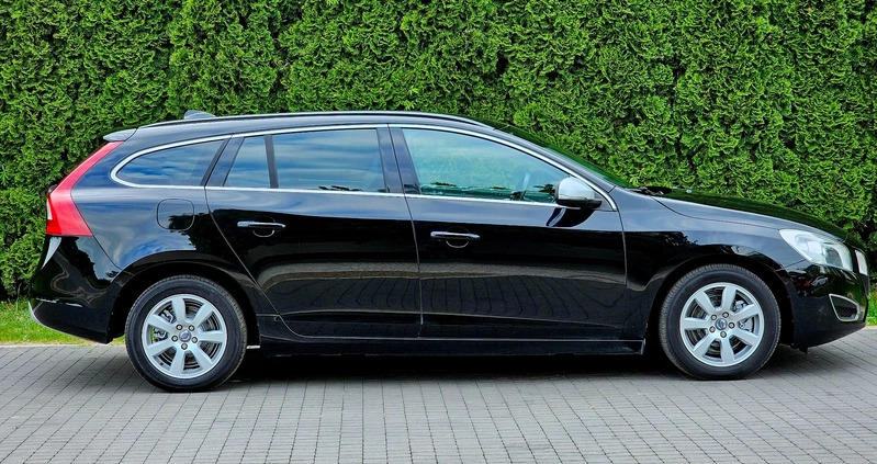 Volvo V60 cena 29900 przebieg: 283000, rok produkcji 2012 z Radom małe 172